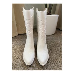 Women's Western Cowboy Pointed Toe Knee High Pull On Boots in White